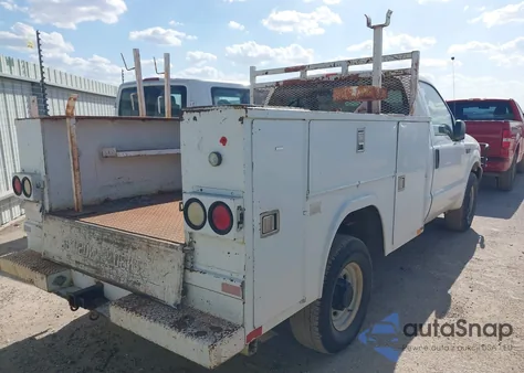 2004 Ford F350 Srw Super Duty из США, поврежденный, VIN 1FDSF30L44EB03316